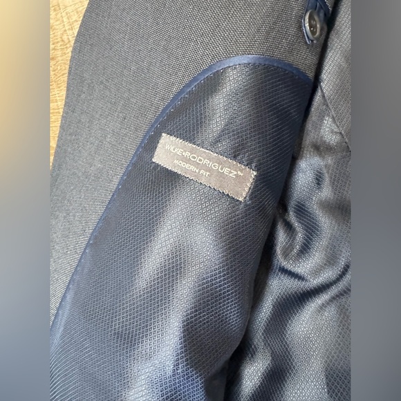 NWT WILKE RODRIGUEZ MENS MODERN FIT GREY 3 PIECE SUIT 40L 33x32 - Picture 6 of 16